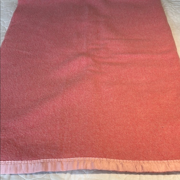 Pink Wool Blanket - Picture 2 of 6